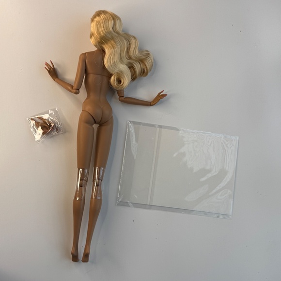 Integrity Toys Bubble Up Lark Lawrence Nude Fashion Doll Articulated True - Picture 3 of 7